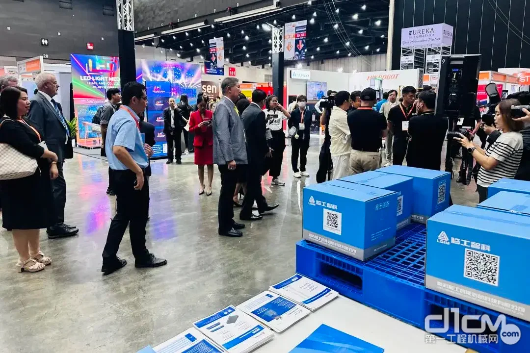 临工智科亮相泰国LogiMAT