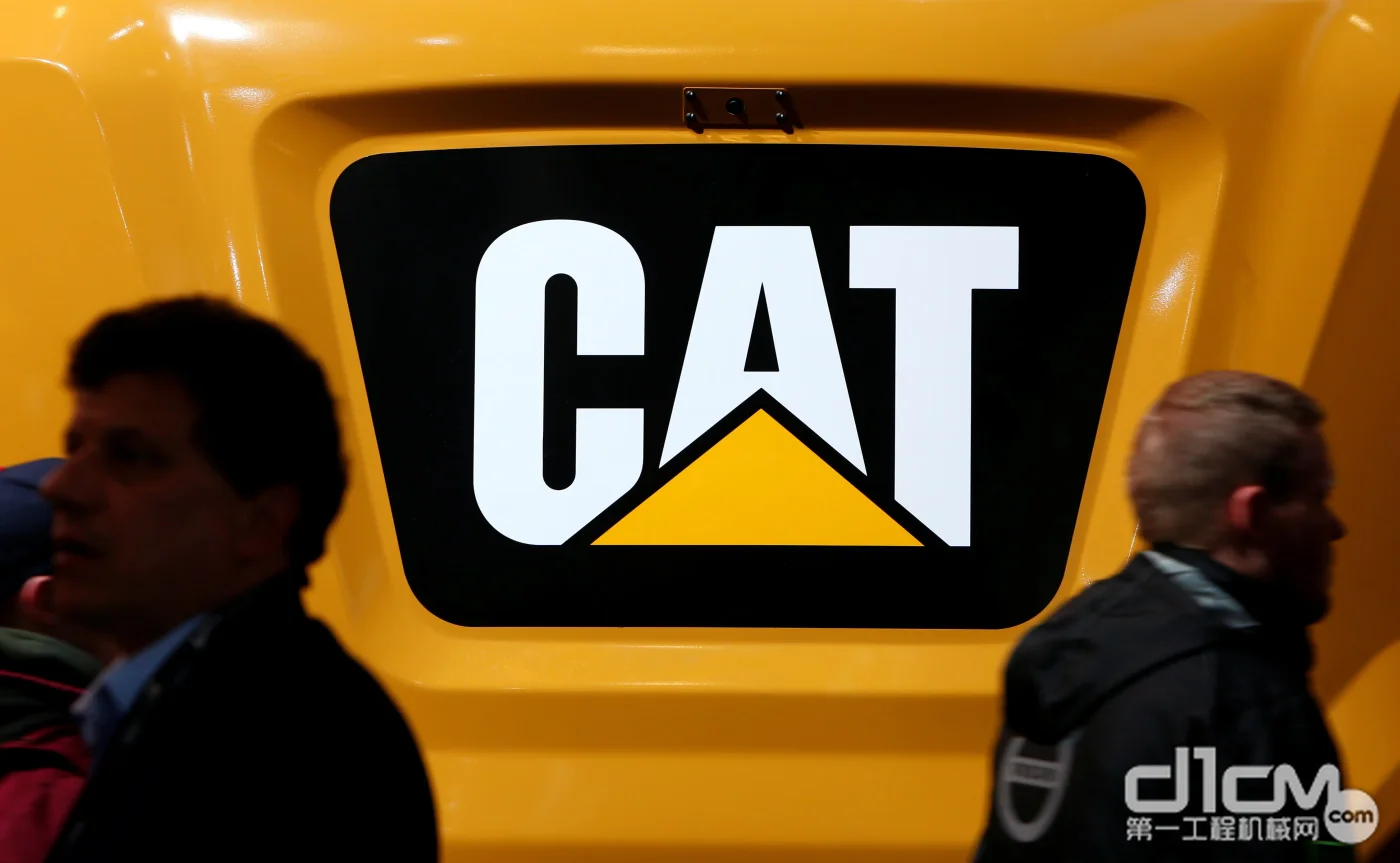 卡特彼勒上调关税成本预估，最高影响估计为18亿美元