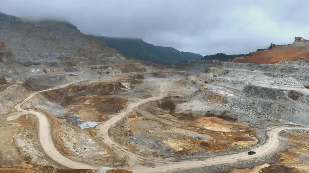 矿山.jpg