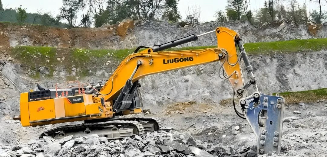柳工965F助力石场转型：从成本困境到效率巅峰的客户故事
