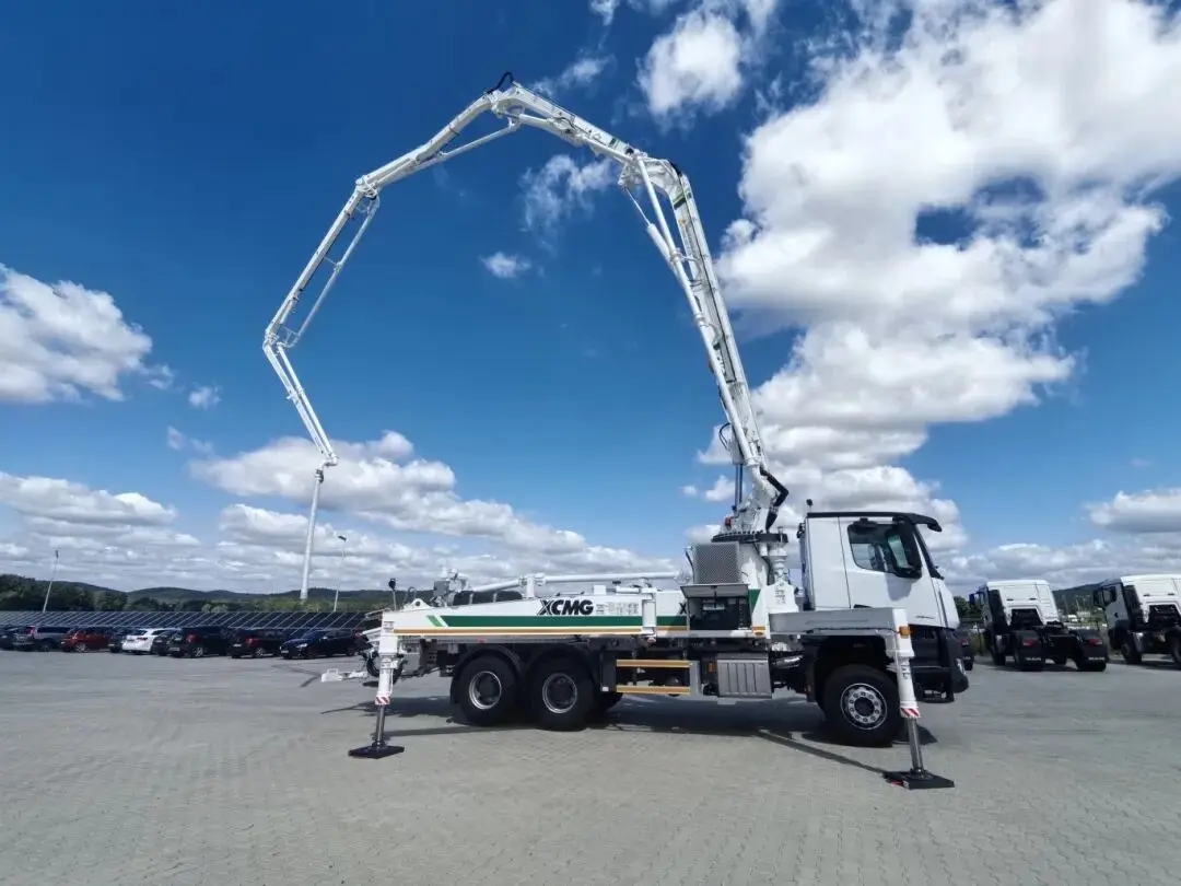 2025年8月5日~11日-波兰-欧洲首台37米泵车组装、调试-XS37泵车 (2).jpg