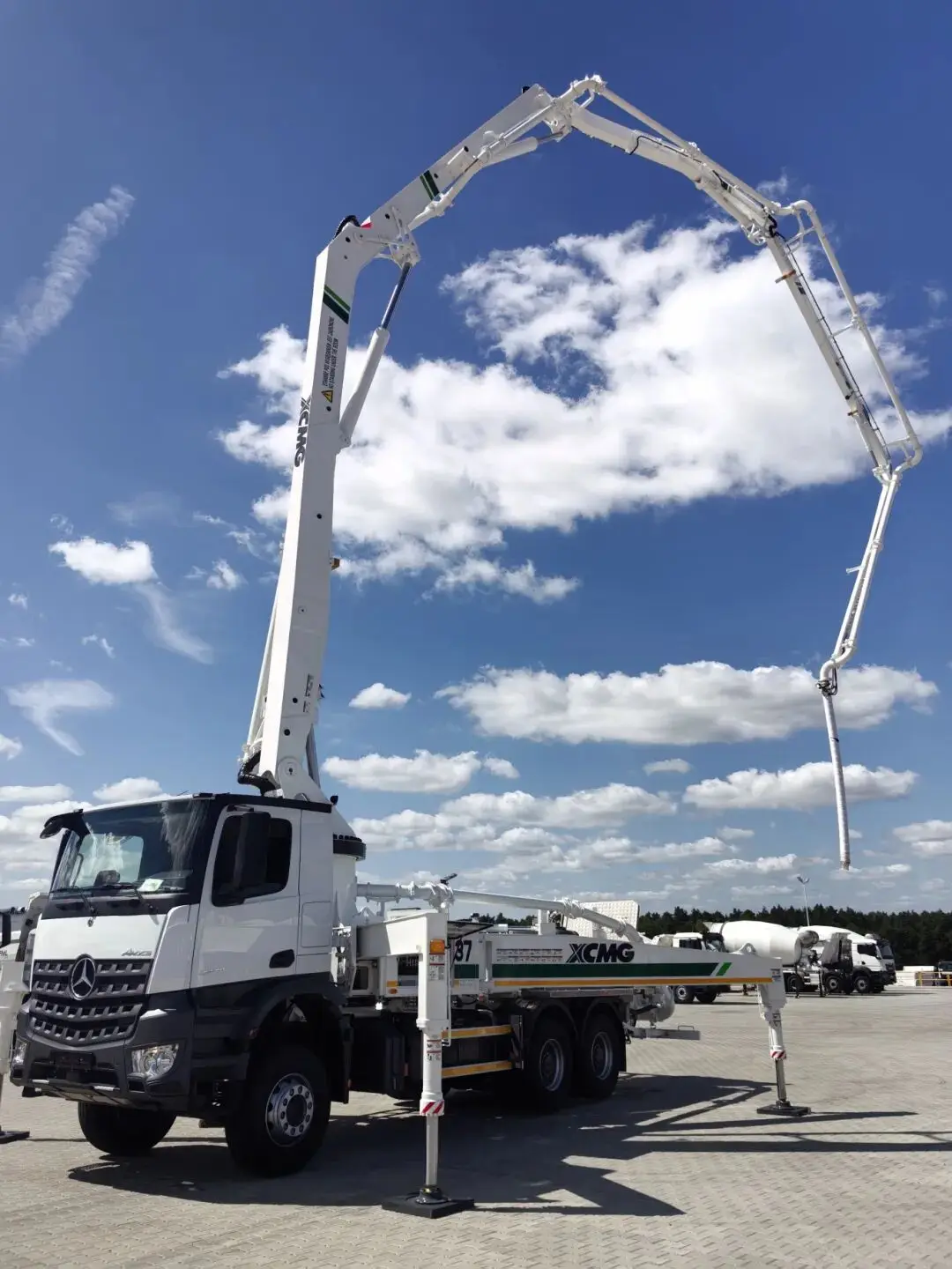 2025年8月5日~11日-波兰-欧洲首台37米泵车组装、调试-XS37泵车 (6).jpg