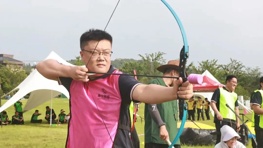 砺箭拓疆·智胜未来 |英轩重工装载机<span style="color:#FF0000;">营销</span>公司年中团队拓展活动顺利举办！