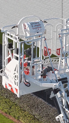 比眨眼还快？中联重科工作斗电驱调平，让救援更稳！