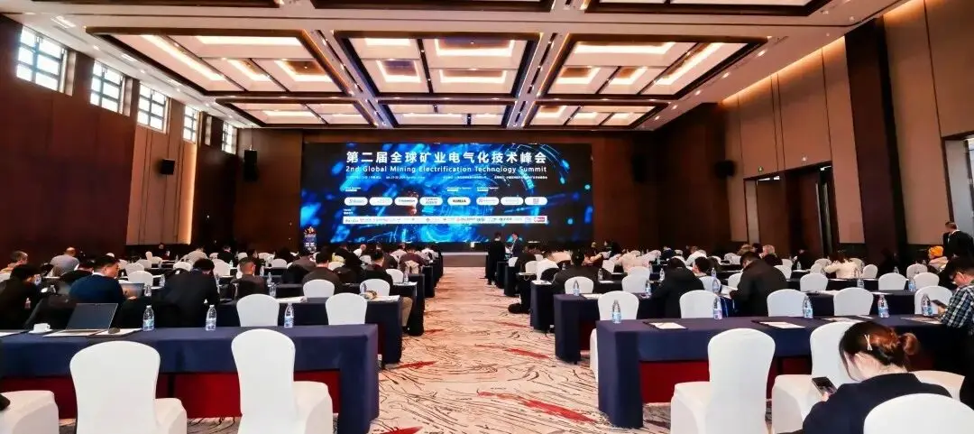 同力重工平台化建设非公路运输设备，以电动与智能融合重塑矿山新价值