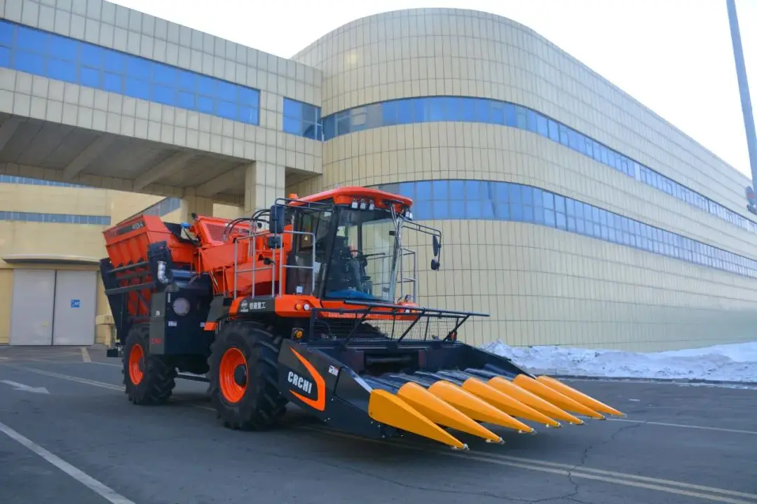 国产高端鲜食（制种）玉米收获机首次出口海外