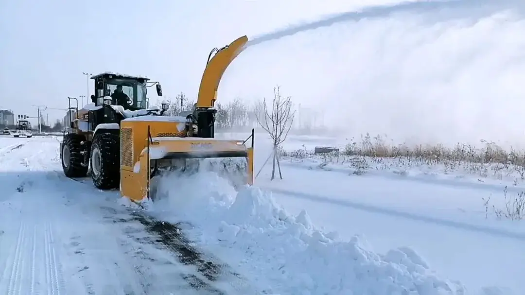 -20℃！徐工PX40A抛雪机征战西北寒疆