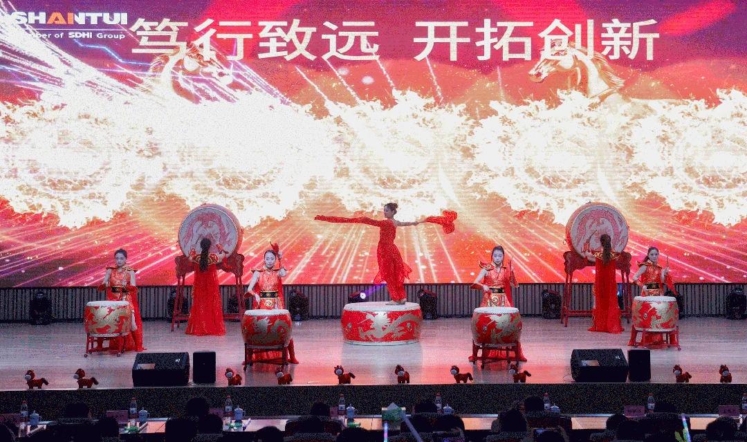 山推举办2026年迎新春文艺汇演