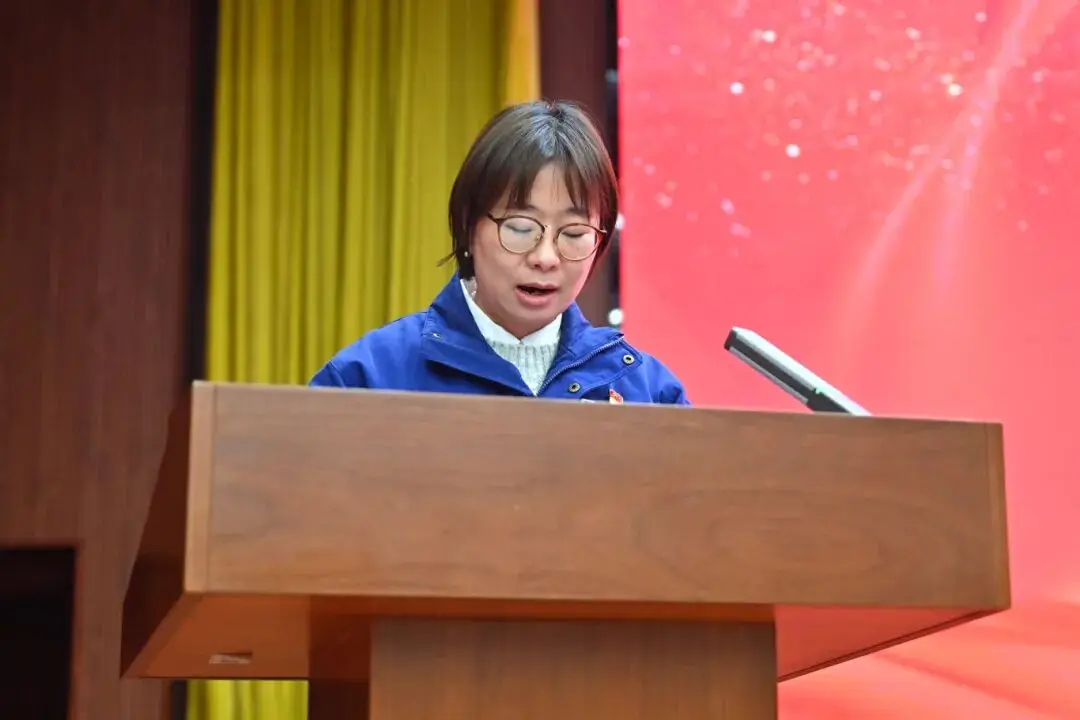 im电竞|可以做差差的游戏破解版|策马扬鞭·奋发有为丨徐工消防召开2026年经济