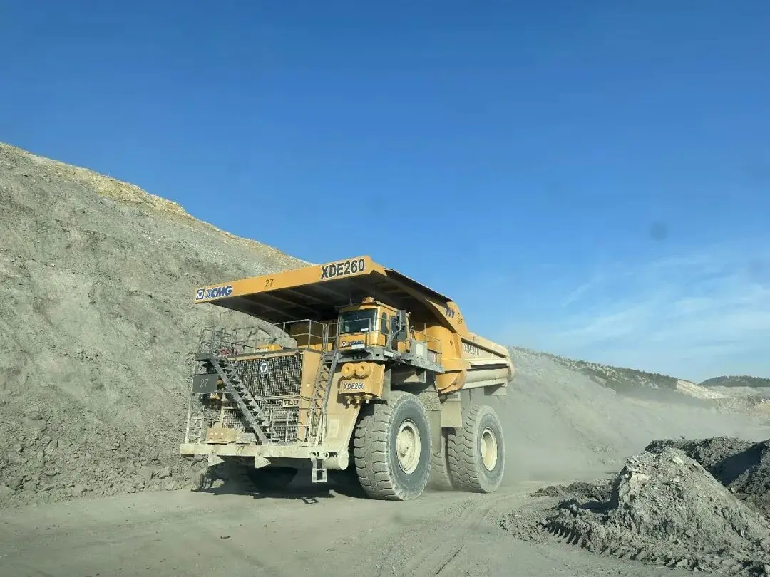 抵达非洲矿区！徐工XDE260矿车批量交付