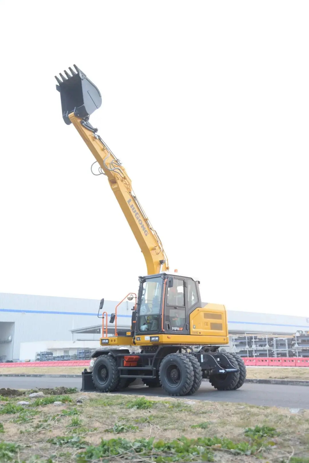 市政先锋，焕新登场！柳工915FW轮挖，蓄势以待！
