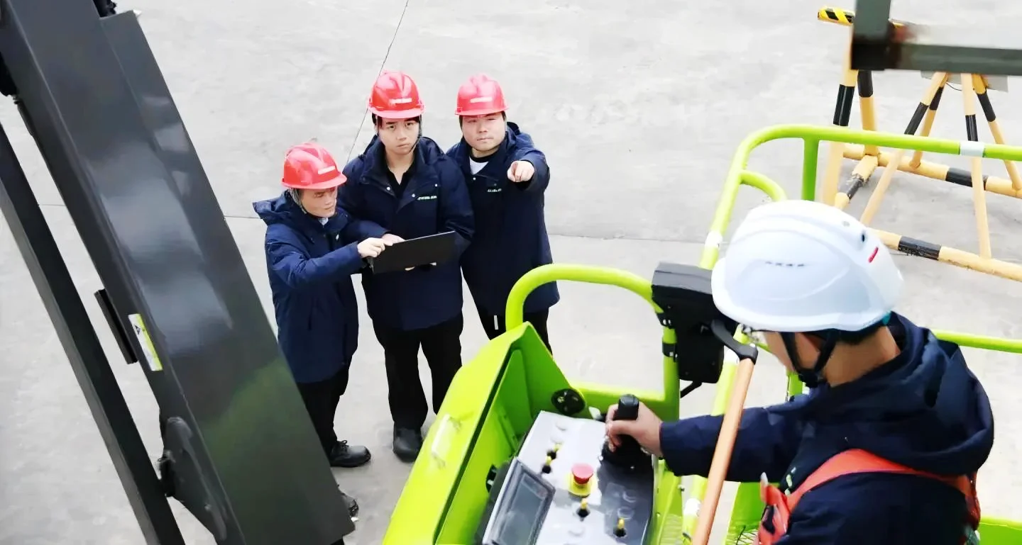 筑牢高空智慧防线 | 中联重科智能安全帽获欧盟CE全套认证