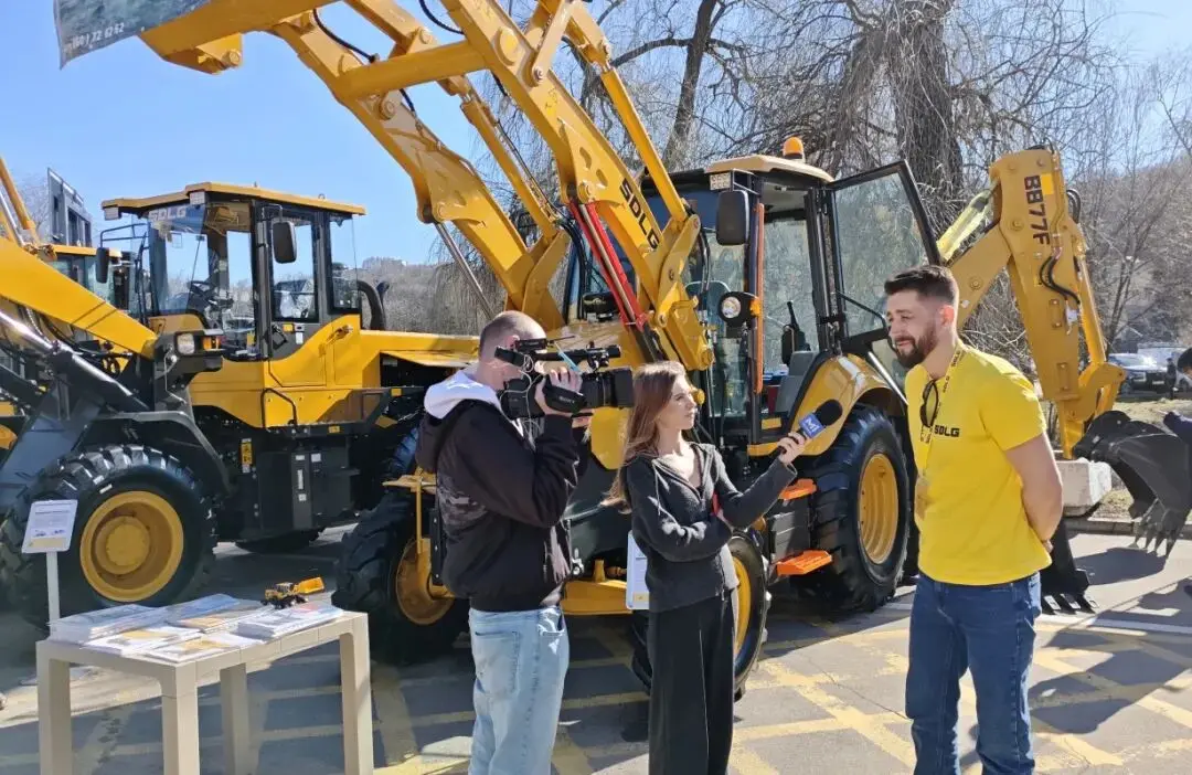 闪耀东欧！临工硬核装备亮相国际农博会