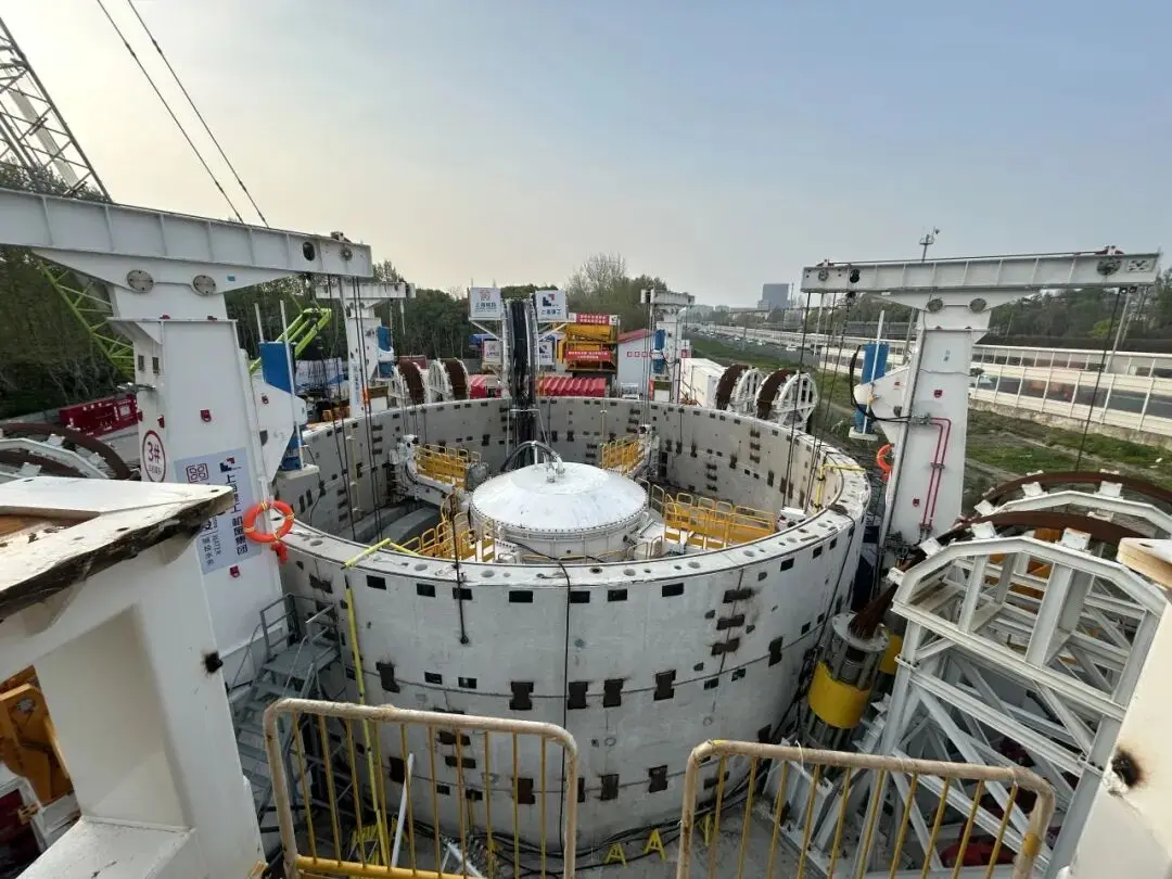 铁建重工“安澜号”沉井式竖井掘进机始发