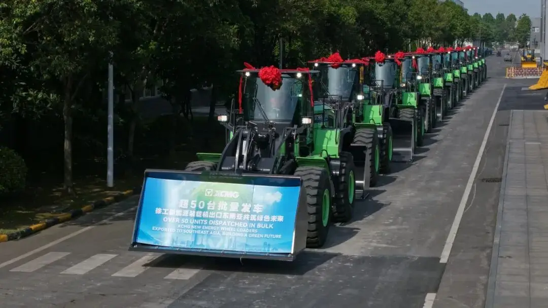 超50台批量发车 (1).JPG
