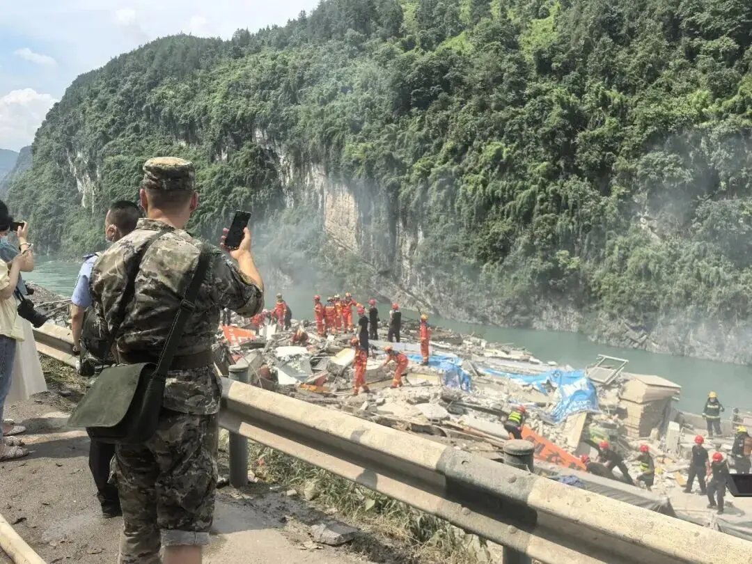 山体崩塌！三一紧急驰援重庆彭水灾区